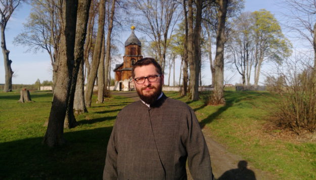 ks. Adrian Charytoniuk Wierzchlesie, Samogród