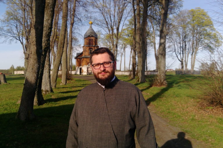 ks. Adrian Charytoniuk Wierzchlesie, Samogród