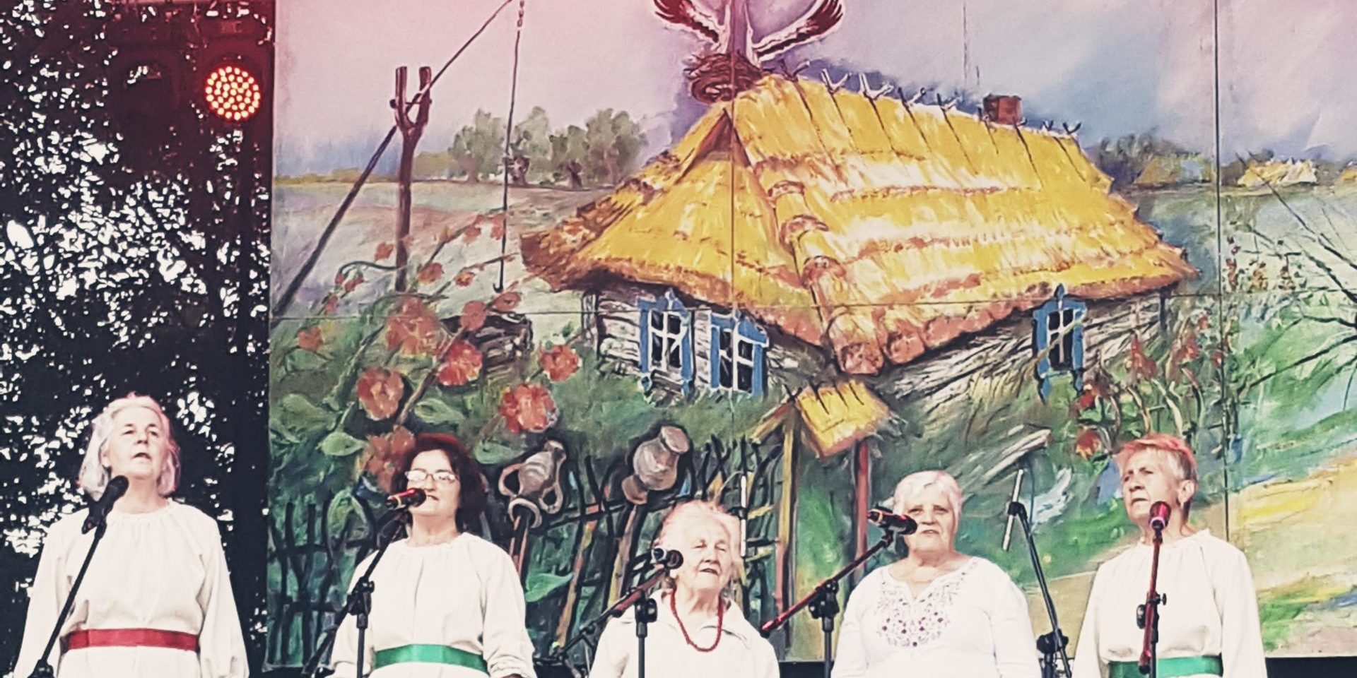 Z wiejskiego podwórza