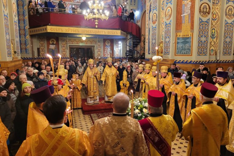 20221218_181304-scaled